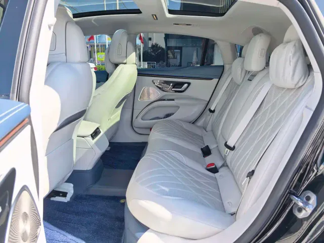 Mercedes-Benz EQS — Фото автомобиля 12