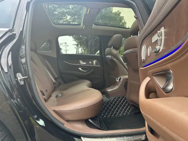Mercedes-Benz E-Class — Фото автомобиля 14