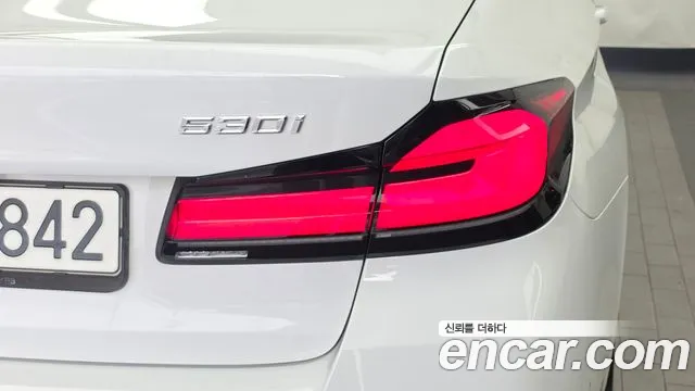 BMW 5 Series G30 — Фото автомобиля 8