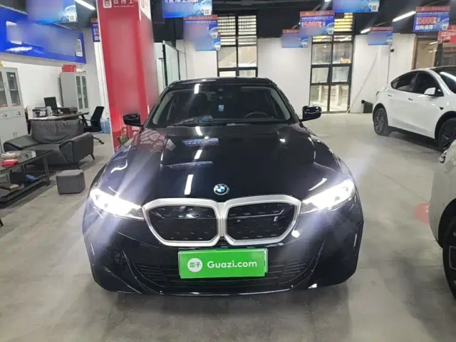 BMW i3 — Фото автомобиля 2