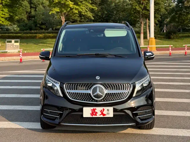 Фотография автомобиля — Mercedes-Benz V-Class