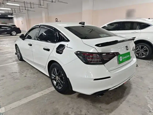 Honda Civic — Фото автомобиля 4