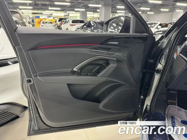 Audi Q5 45 TFSI quattro S Line Black Edition Sportback — Фото автомобиля 9