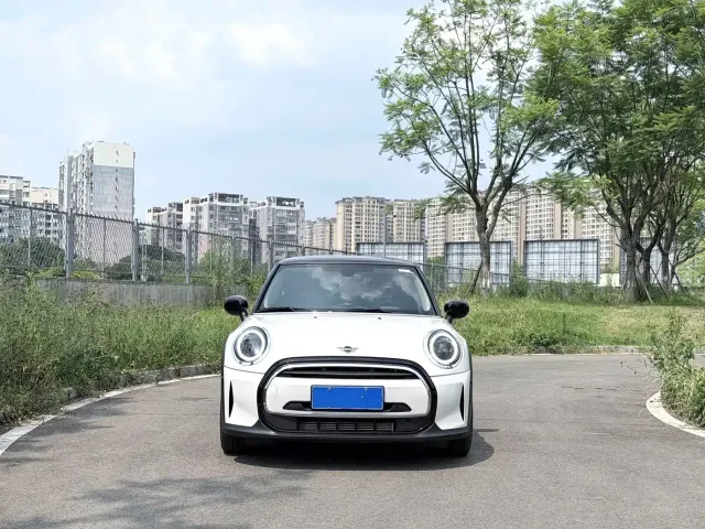 MINI MINI 2023 1.5T COOPER Artist — Фото автомобиля 2