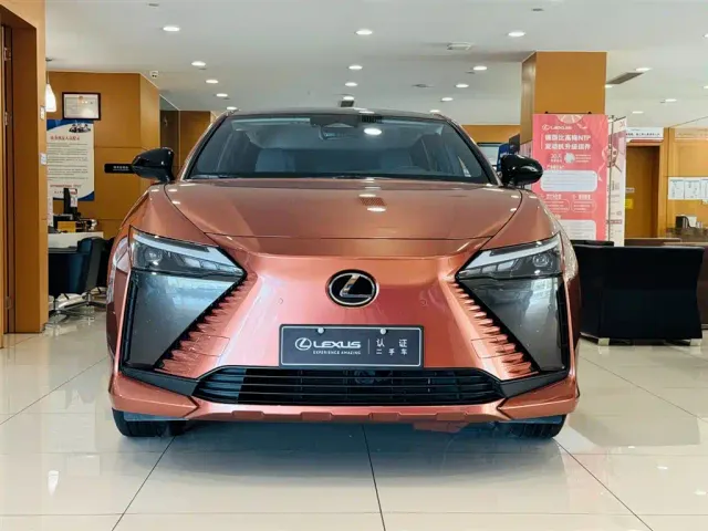 Lexus RZ — Фото автомобиля 2