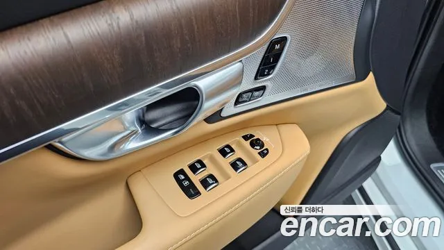 Вольво S90 — Фото автомобиля 16