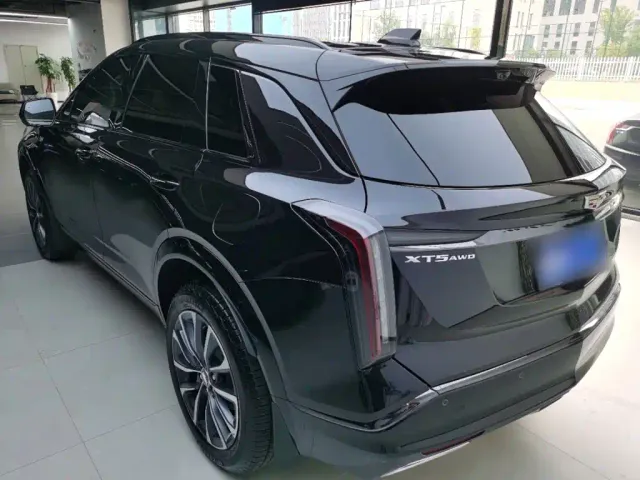 Cadillac XT5 — Фото автомобиля 4