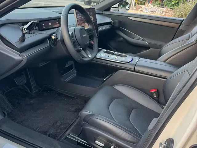 Xiaomi SU7 — Фото автомобиля 5