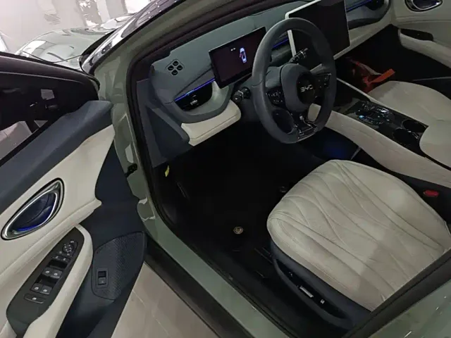 BYD Seal 06 GT — Фото автомобиля 15