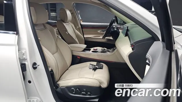 Genesis GV70 — Фото автомобиля 15