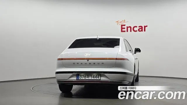 Hyundai Grandeur GN7 — Фото автомобиля 4
