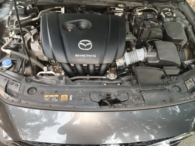 Mazda Axela — Фото автомобиля 21
