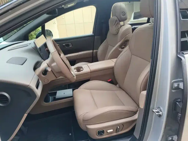 Li Auto i6 — Фото автомобиля 14