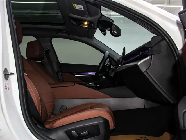 BMW 5 Series — Фото автомобиля 19