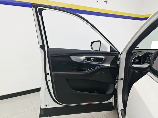GAC Trumpchi GS8 — Фото автомобиля 7