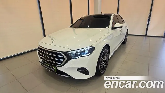 Фотография автомобиля — Mercedes-Benz E-Class