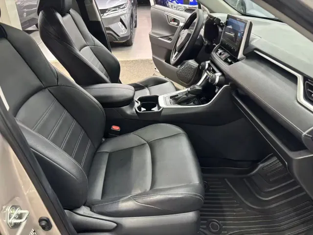 Toyota Wildlander — Фото автомобиля 10