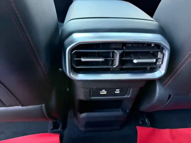 Jetour T2 — Фото автомобиля 10