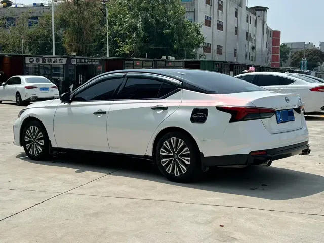Nissan Teana — Фото автомобиля 9