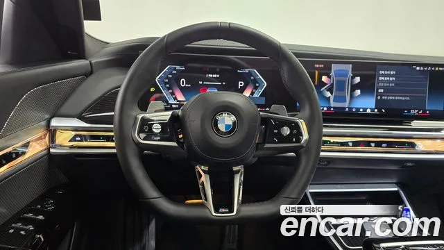 BMW 7-Series 7 серия (G70) 740i xDrive M Sport — Фото автомобиля 10