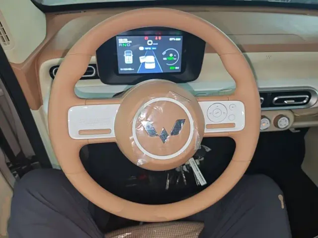 Wuling Hongguang Mini EV — Фото автомобиля 10