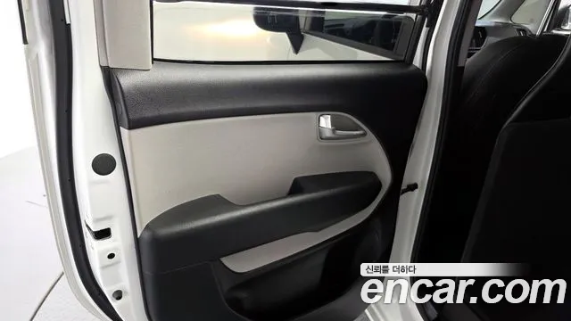Kia RAY Новый Kia Ray Фургон — Фото автомобиля 24