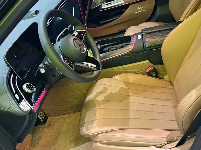Mercedes-Benz E-Class — Фото автомобиля 6