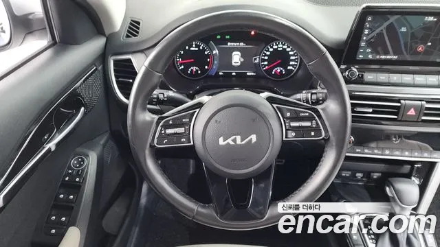 Kia Seltos Seltos Бензин 1.6 турбо 2WD — Фото автомобиля 12