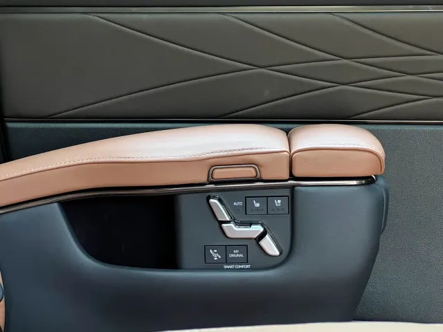 Toyota Alphard — Фото автомобиля 25
