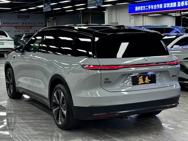 Nio ES8 — Фото автомобиля 5