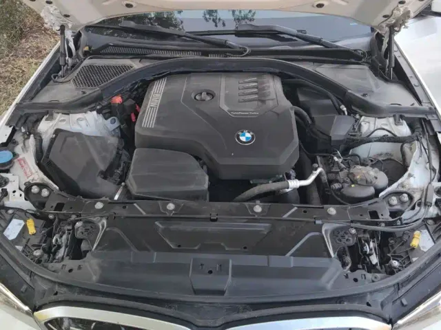 BMW 3 Series — Фото автомобиля 10