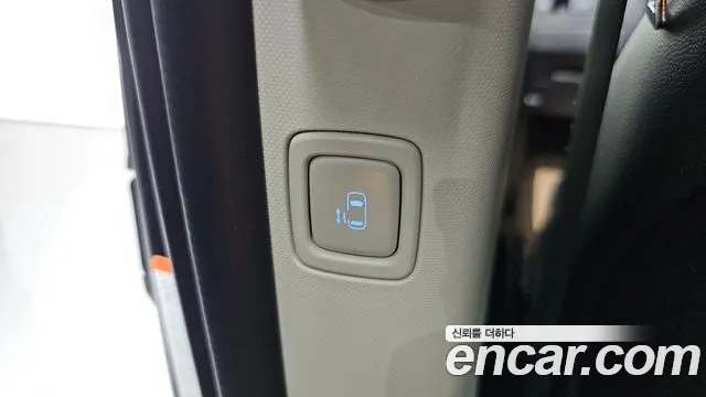 Hyundai Staria Staria 4WD Tourer 9 мест — Фото автомобиля 19