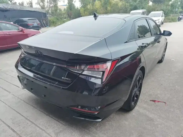 Hyundai Elantra — Фото автомобиля 6