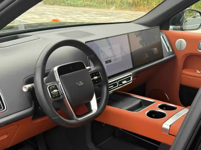 Li Auto Li Xiang L9 2022 Max — Фото автомобиля 4