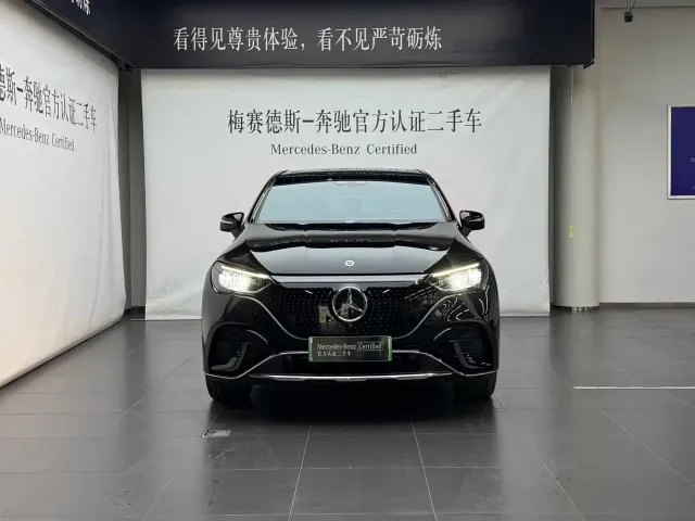 Mercedes-Benz EQE SUV — Фото автомобиля 2