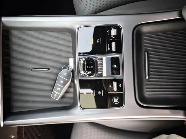 BYD Seal 07 DM-i — Фото автомобиля 8
