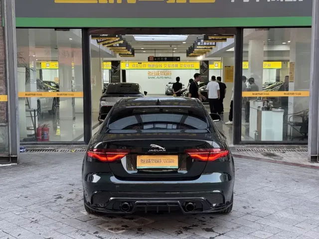 Jaguar XEL — Фото автомобиля 5