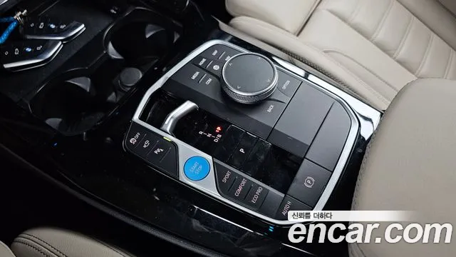 BMW iX3 G08 (2020–2024) — Фото автомобиля 12