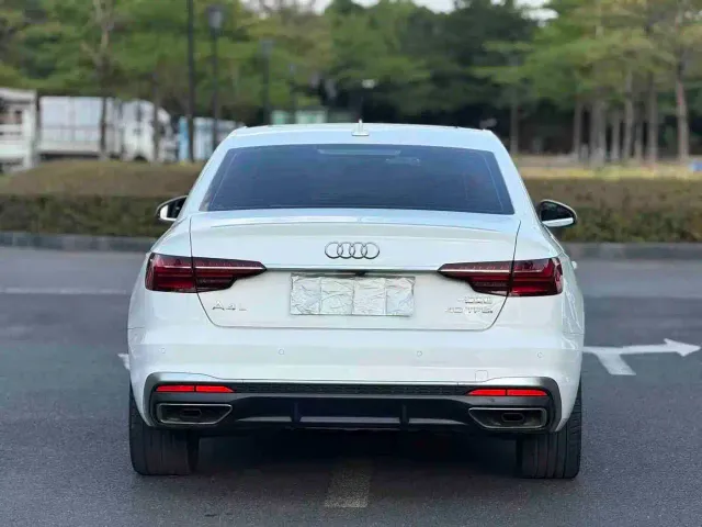 Audi A4L — Фото автомобиля 7
