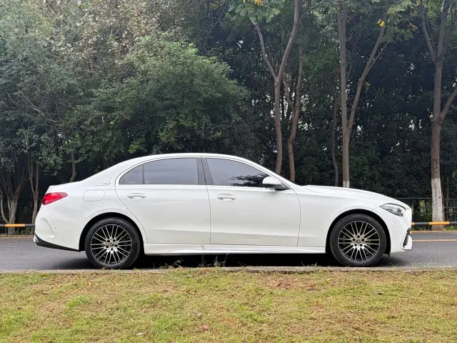 Mercedes-Benz C-Class — Фото автомобиля 4