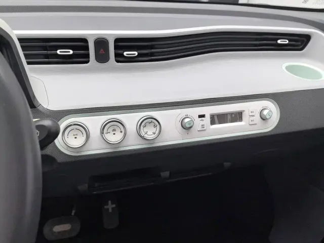 Wuling Hongguang Mini EV — Фото автомобиля 12