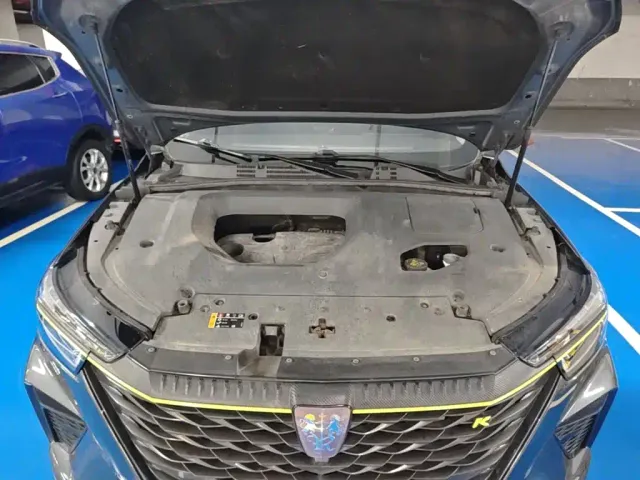Roewe RX5 — Фото автомобиля 19