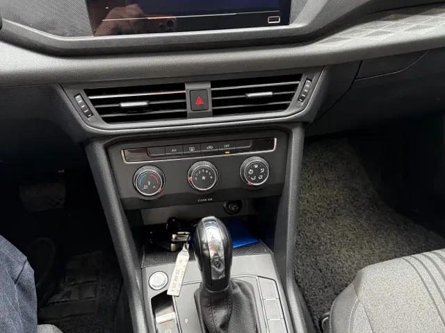 Volkswagen Tharu — Фото автомобиля 10