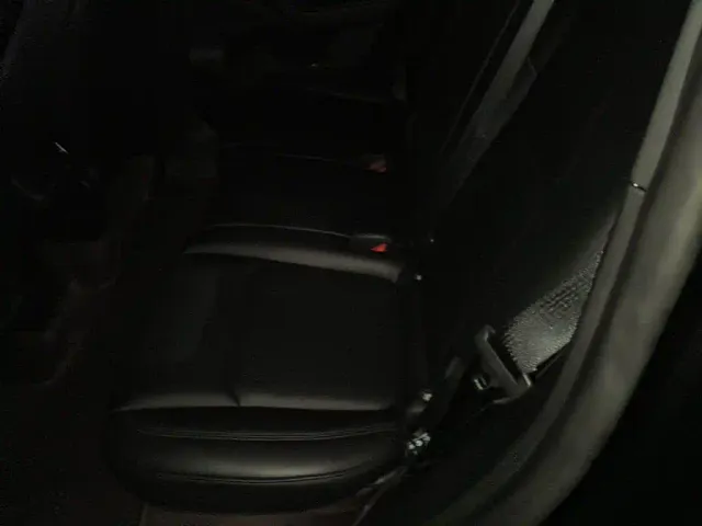Tesla Model Y — Фото автомобиля 16
