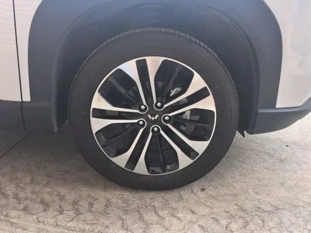 Wuling Starlight 560 — Фото автомобиля 6