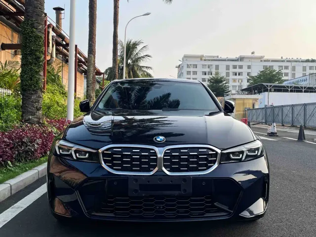BMW 3 Series — Фото автомобиля 2