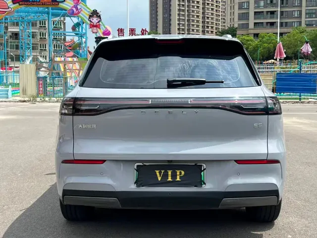 Geely Galaxy E5 — Фото автомобиля 8