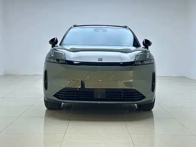 Фотография автомобиля — Lynk & Co 08 EM-P