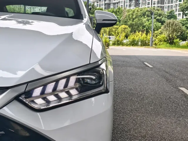 BYD Qin PLUS — Фото автомобиля 11