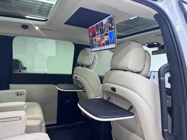 Li Auto MEGA — Фото автомобиля 18
